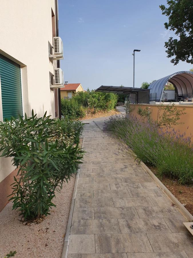 Teo Apartamento Čižići Exterior foto