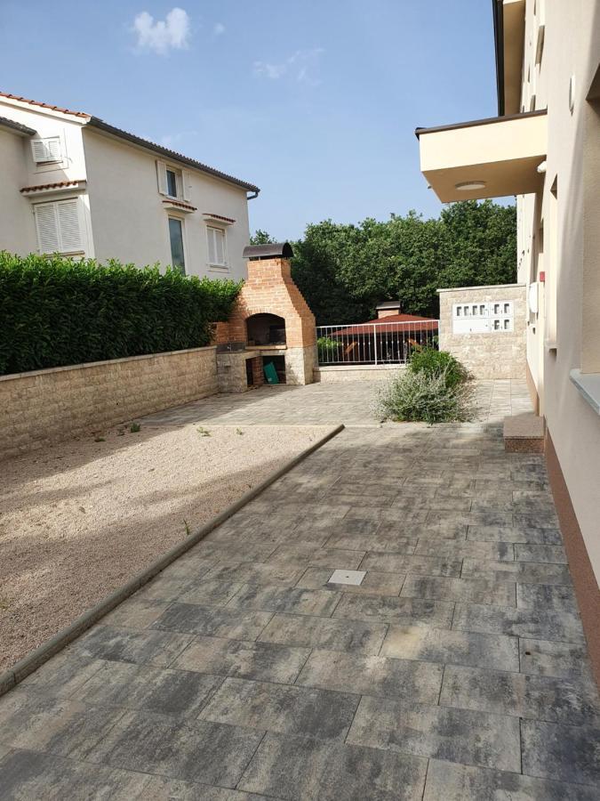 Teo Apartamento Čižići Exterior foto